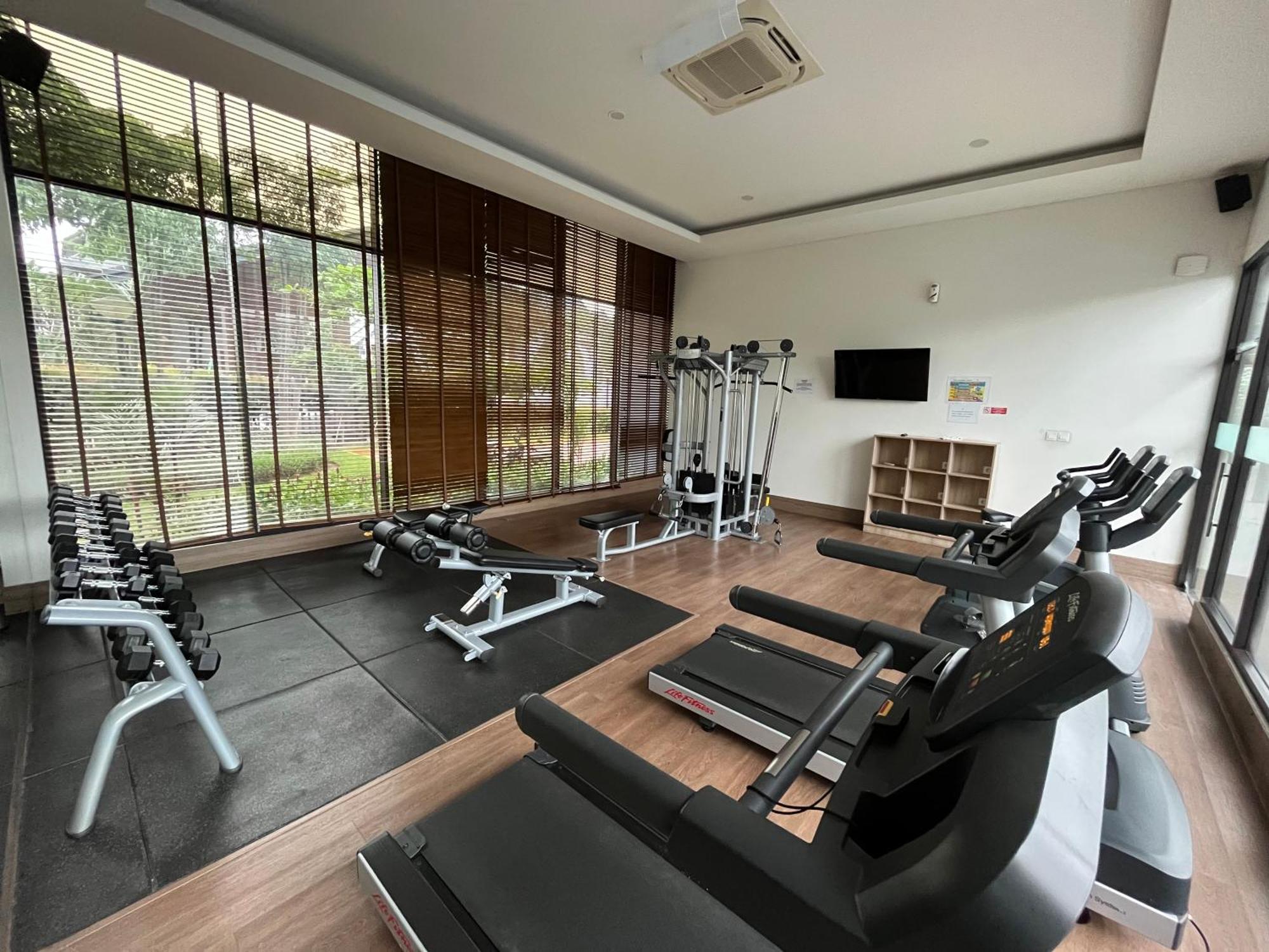 2 Floor Cozy House In Wisteria Jakarta Garden City Buitenkant foto
