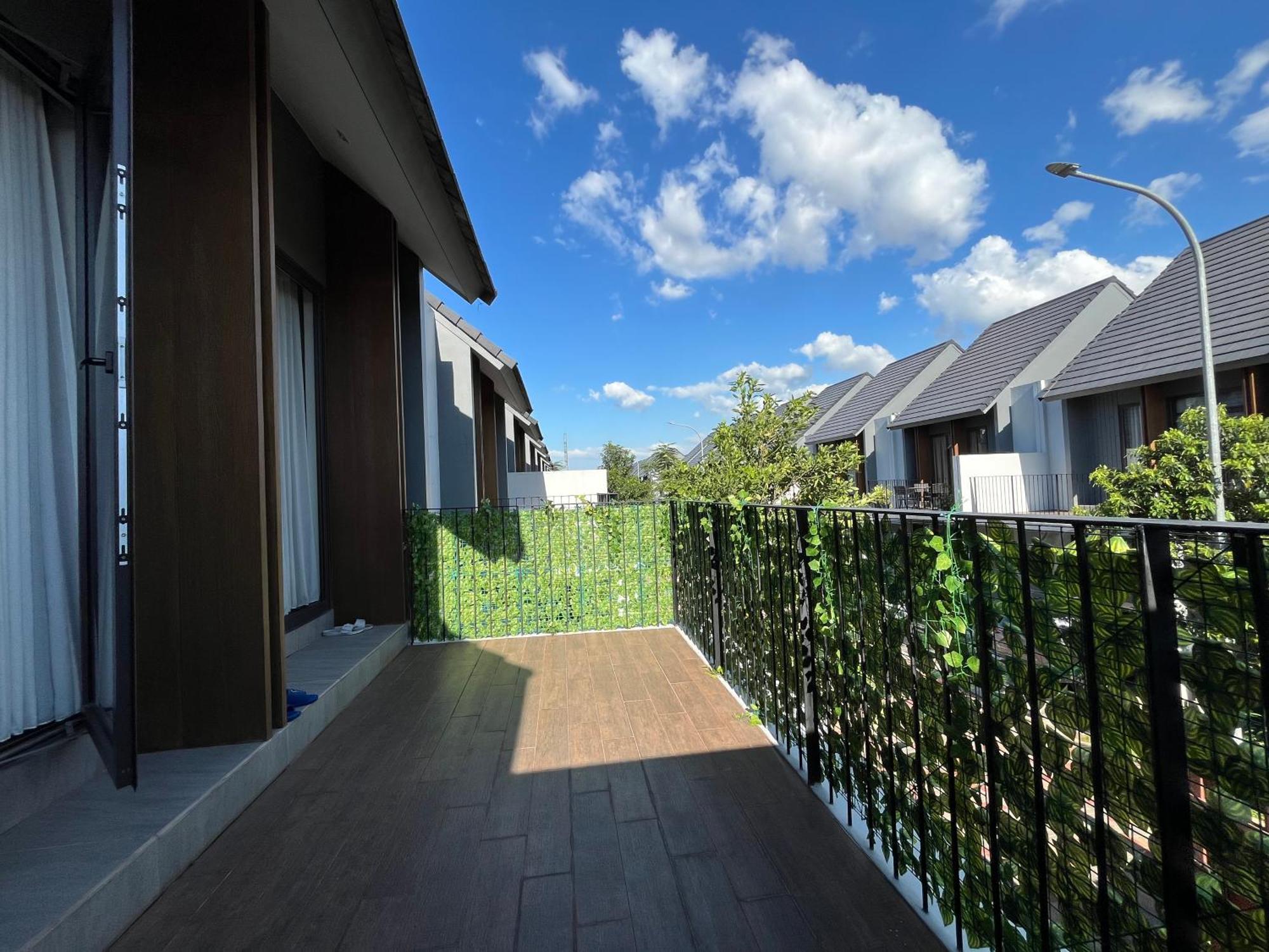 2 Floor Cozy House In Wisteria Jakarta Garden City Buitenkant foto